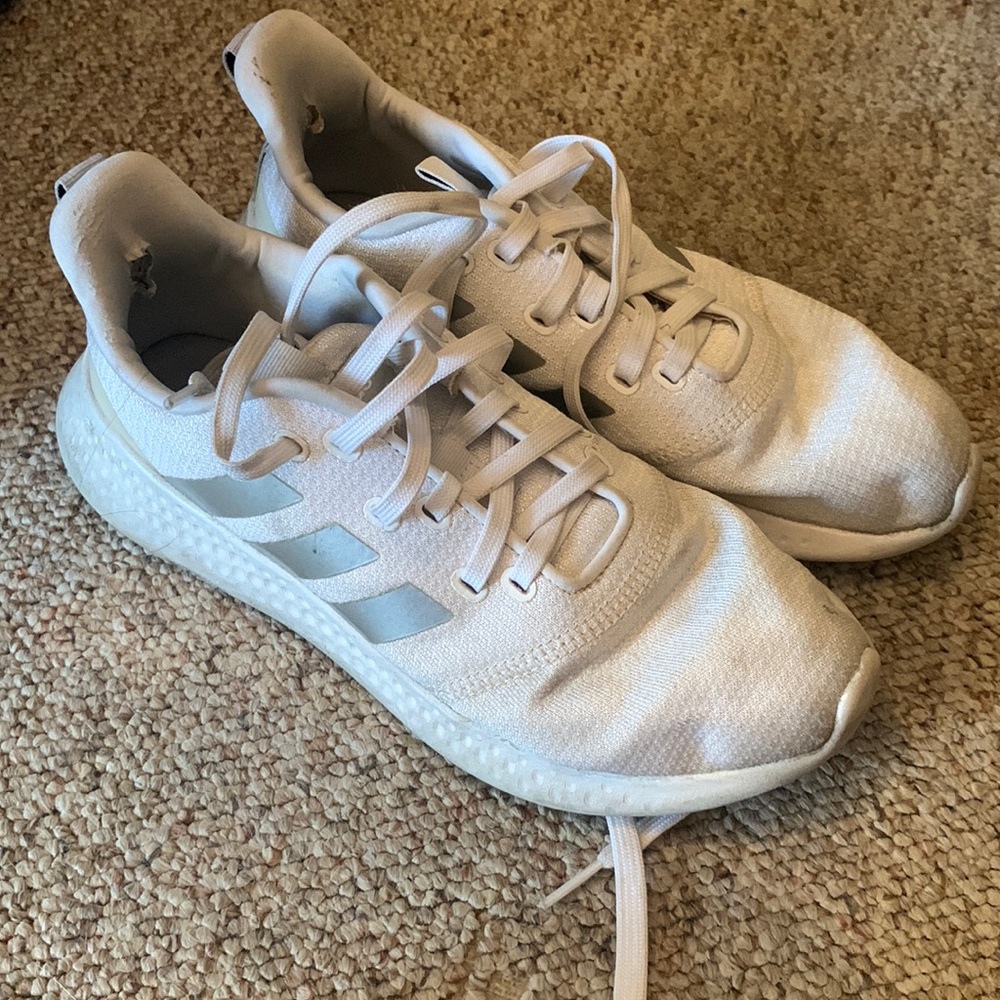 Women’s adidas tennis shoes size 9